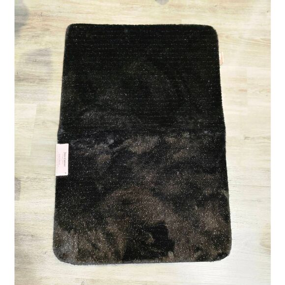 Juicy Couture Home Shimmer Plush Accent Rug - Picture 3 of 11